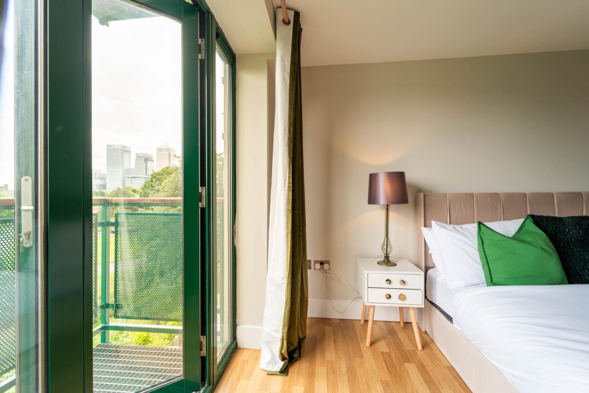Luxury Docklands 2bed Apt- Close To Excel- Canary Wharf- Airport - 02 Arena- Free Parking- Ps 4 Appartement